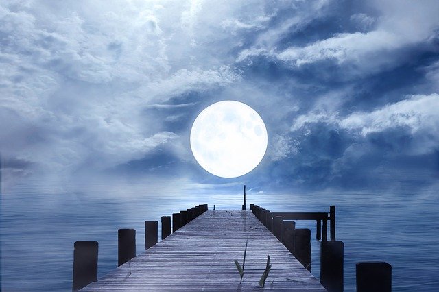 Luna llena en Sagitario, descubre tu verdad, esa que cambia cuando tu cambias y sal al mundo a descubrir nuevas aventuras.